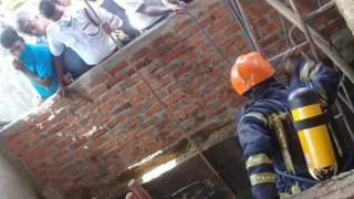 ඇමෝනියා රසායනිකය අඩංගු වළ