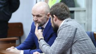 Мангер в суді