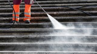 Street cleaner