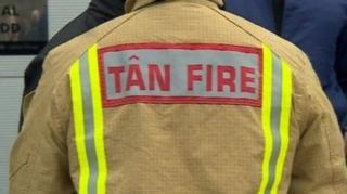 Tân
