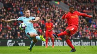 Georginio Wijnaldum a lokacin da ya ci Burnley