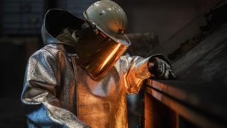 Trabajador del acero en una fábrica de Alemania.