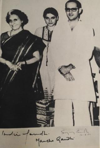 ઈન્દિરા ગાંધી અને સંજય તથા મેનકા ગાંધી