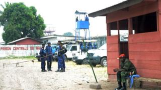 Vue de la prison Makala à Kinshasa gardée par la police et les soldats des Nations-Unies (illustration).