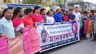 সোনাগাজীতে প্রতিবাদ অব্যাহত (এটি ঘটনার পর প্রথম প্রতিবাদের ছবি)