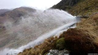 Pìob uisge ann an Cnòideart