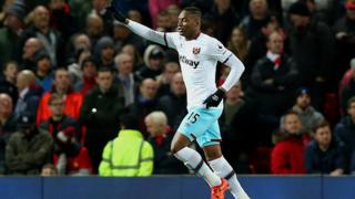 Diafra Sakho a marqué un but important, son premier de la saison, pour obtenir le match nul avec West Ham (1-1).