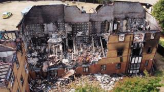 Bedford Flats Explosion Resident Says Belongings Were Stolen - BBC News