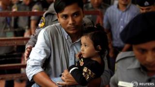 ရိုက်တာသတင်းထောက် ကိုကျော်စိုးဦးနဲ့ သူ့ရဲ့ သမီးငယ်