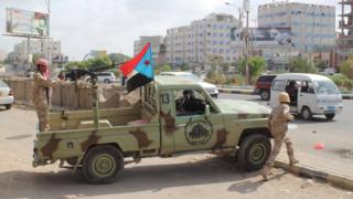 Dakarun da ke goyon bayan gwamnati ne ke rike da birnin na Aden