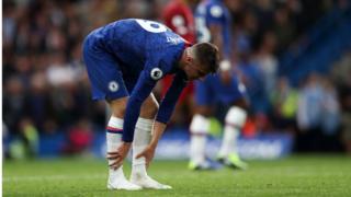 Awọn agbabọọlu Chelsea ati Liverpool
