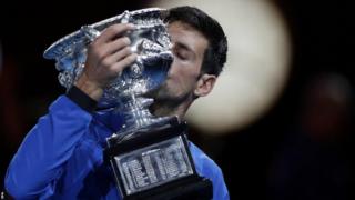 Djokovic, 31 tuổi, đã giành chiến thắng trong hai giờ bốn phút