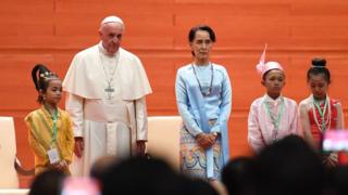 โป๊บฟรานซิสกับนางซูจี