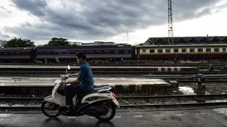 Jirgin kasa ya kade mai daukar hoton selfie har lahira a Thailand