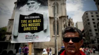 Protesto do Sindicato dos Metalúrgicos em São Paulo no dia da entrega da proposta de reforma da Previdência