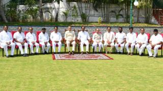 గవర్నర్, సీఎంలతో మంత్రులు