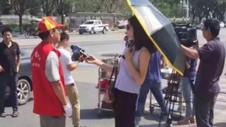 'Yar jaridar ta yi wa ma'aikatan agaji a yankin Xiamen tambayoyi
