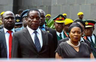 Bwana Mnangagwa ngo afise amayeri menshi mu vya politike