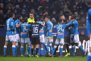 İnter-Napoli maçında çıkan kavga