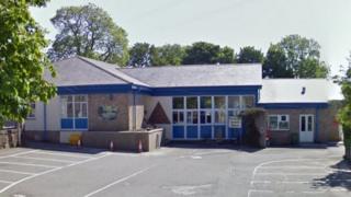 Ysgol