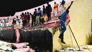 Un pan du mur de la tribune du stade Demba Diop de Dakar s'était effondré lors de la finale de la Coupe de la Ligue faisant 8 morts sur le coup.