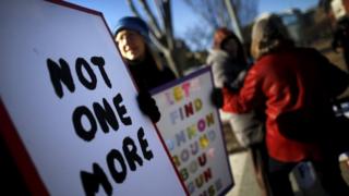 Gun control activists rally in front of the White House in Washington 04/01/2016