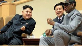 2014년 1월 8일 평양 체육관에서 만난 데니스 로드먼과 김정은 위원장