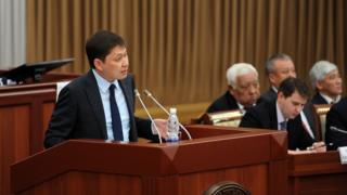 Өкмөттүн 2017-жылдагы отчетун үч фракция кабыл алган жок, бирок серепчилер өкмөттү таратууга депутаттар башка жолду тандайт дешүүдө