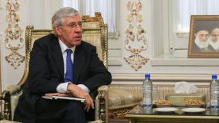جک استرا در یکی از آخرین سفرهایش به ایران پس از دوره وزارت خارجه با برخی از مقام های ایرانی و نمایندگان مجلس دیدار کرده بود
