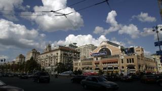 Бессарабская площадь в центре Киева - одно из самых загрязненных мест столицы