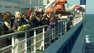 Wreath throwing ceremony