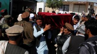 Kungiyar Taliban ta ce ramuwar gayya ta yi a kan kisan shugabanninta
