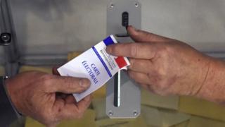 Eleitor francês vota