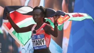 La kenyane Mary Keitany a couru deux heures, 24 minutes et 26 secondes.
