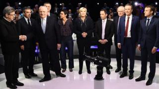 Кандидаты в президенты Франции готовятся встретиться лицом к лицу во второй из трех телевизионных дебатов в прямом эфире, в La Plaine-Saint-Denis, Франция, 4 апреля 2017 года