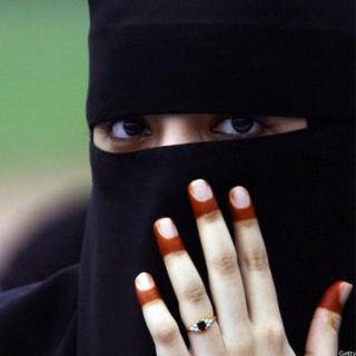 තුන්වතාවක් 'තලාක්' යන වචනය හඬ නැගීම මගින් (Triple Talaq) පුරුෂයකුට සිය දික්කසාදය ප්රකාශයට පත් කළ හැක
