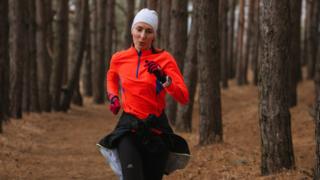 Бегунья Елена Нечаева