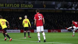 Ashley Young lokacin da yake cin Watford