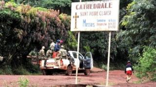 Umutwe wari wateye ikigo cy'abasirikare ba ONU wemeye kuhava