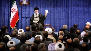 آیت الله خامنه ای و مسئولان حکومتی
