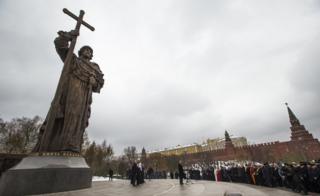 Inauguración de la estatua de San Vladimir en Moscú.