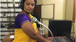 రేడియో స్టేషన్ నిర్వహణలో 'జనరల్’ నరసమ్మ