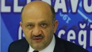 Milli Savunma Bakanı Fikri Işık,