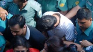 মামলার প্রধান আসামী সাফাত আহমেদসহ অভিযুক্ত ৫জনকে আদালতে হাজির করা হয়। (ফাইল ফটো)