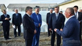 "Bu holat prezident Mirziyoyev amalga oshirayotgan islohotlarning ijobiy natijasini savol ostiga qoʻyadi", deyiladi hisobotda.