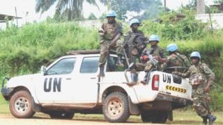 Léonard She Okitundu, ministre congolais des Affaires étrangères, dénonce l'initiative prise par l'ONU d'envoyer dans les tous prochains jours une équipe chargée d'enquêter sur ce double meurtre.