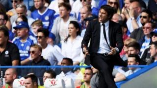 Antonio Conte yafashije Chelsea gutwara igikombe ca Premier League mu mwaka uheze