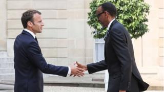 Emmanuel Macron accueille son homologue rwandais Paul Kagame au palais présidentiel français, le 23 mai 2018.