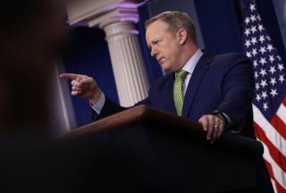 Шон Спайсер заперечив, що рішення мінфіну США було "скасуванням" санкцій