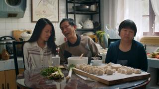 Emotional advert about China's 'leftover women' goes viral - BBC News